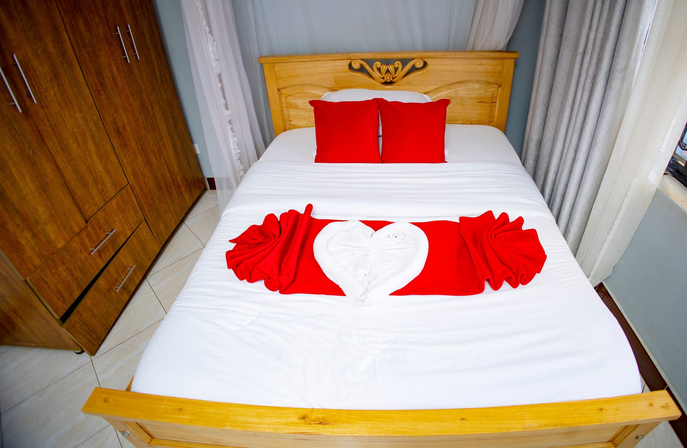 Two Bedroom Occupancy (Rooms 3 & 4) — Room 4 — Queen Bed